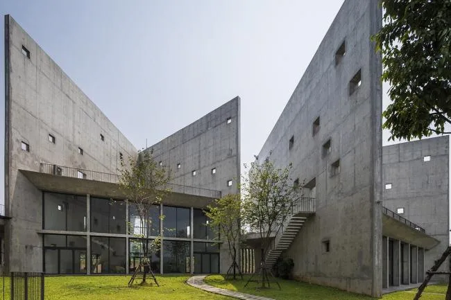 BIM建筑|光影错落，开合有度：Viettel 厂外工作室 / 武重义建筑事务所