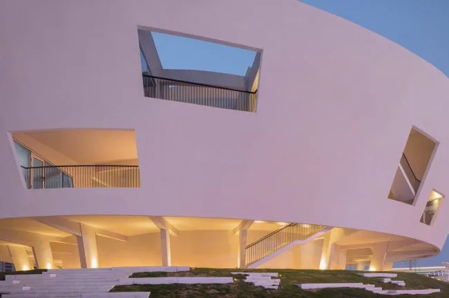BIM建筑|静若处子，流光四溢——中国轻纺城时尚宣布戏院 / WAU建筑事务所