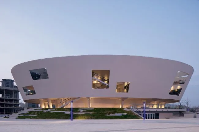 BIM建筑|静若处子，流光四溢——中国轻纺城时尚宣布戏院 / WAU建筑事务所