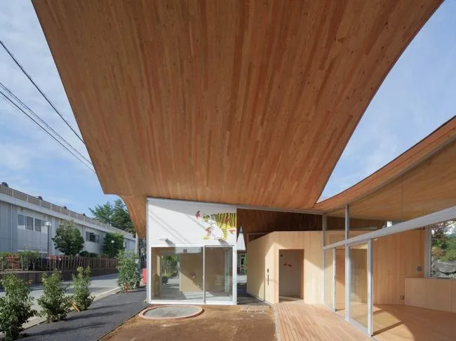 BIM建筑|富士山下，曲线的温顺与魅力：Toranoko 托儿所 / Takashige Yama***a Office