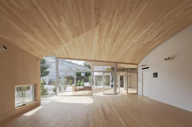 BIM建筑|富士山下，曲线的温顺与魅力：Toranoko 托儿所 / Takashige Yama***a Office
