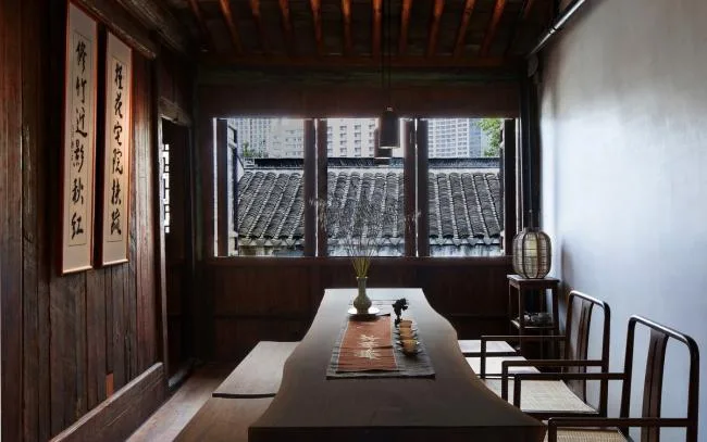 BIM建筑|叫醒记忆，沧桑而丰年代感的老屋子改革：不雅茶庭 / 南京悦设空间设计
