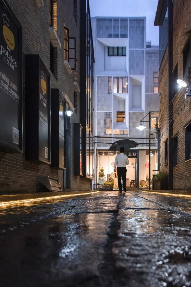 BIM建筑|西关老城恩宁路永庆坊街道改革 / 竖梁社建筑设计