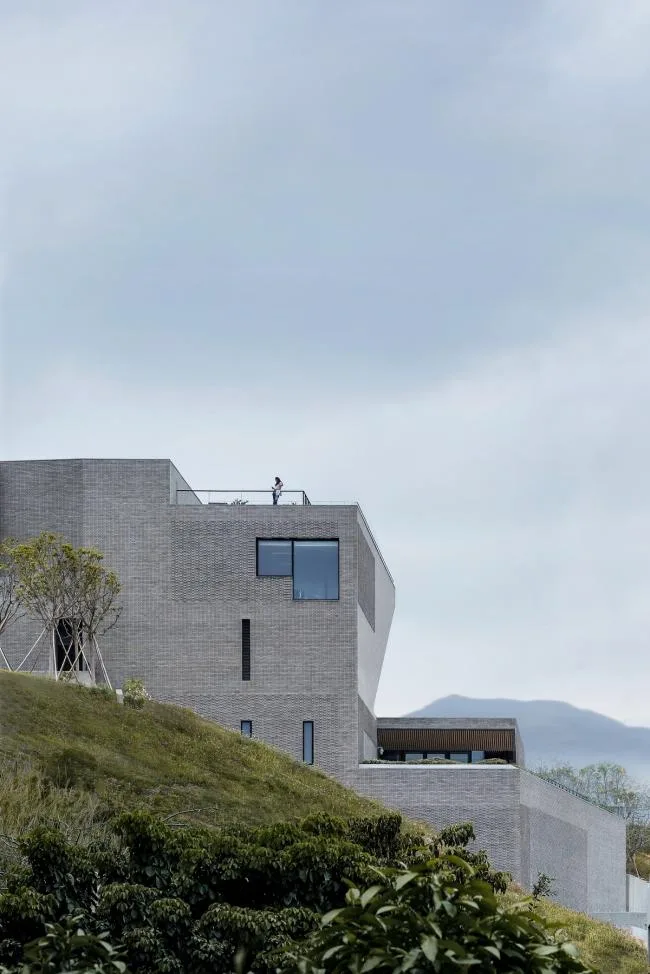 BIM建筑|坚实蕴藉，独看名胜：华润团体档案馆 / Studio Link-Arc