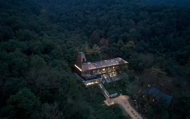 BIM建筑|山谷中的守看——一览居 / 中国美术学院景致建筑设计研讨总院