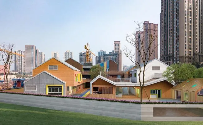 BIM建筑|五彩斑斓的“村”小板屋——重庆约克北郡幼儿园 / IDO元象建筑
