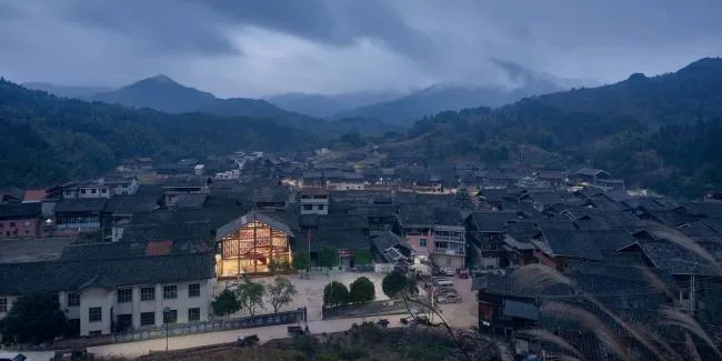 BIM建筑|片片黒瓦，融进传统村：高步书屋 / 喷鼻港中文年夜学建筑学院 Condition Lab