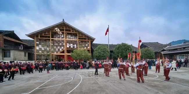BIM建筑|片片黒瓦，融进传统村：高步书屋 / 喷鼻港中文年夜学建筑学院 Condition Lab