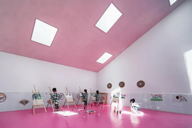 BIM建筑|水乡韵味，一看无际的平原上蜂拥闪烁的“星星”：江苏省北沙幼儿园 / Crossboundaries