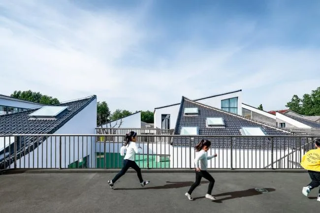 BIM建筑|水乡韵味，一看无际的平原上蜂拥闪烁的“星星”：江苏省北沙幼儿园 / Crossboundaries