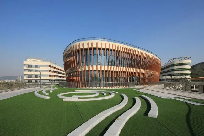 BIM建筑|西塞山前的“白鹭”：上海交年夜教导团体（湖州）帕丁顿双语黉舍 / 思序设计