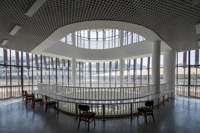 BIM建筑|西塞山前的“白鹭”：上海交年夜教导团体（湖州）帕丁顿双语黉舍 / 思序设计