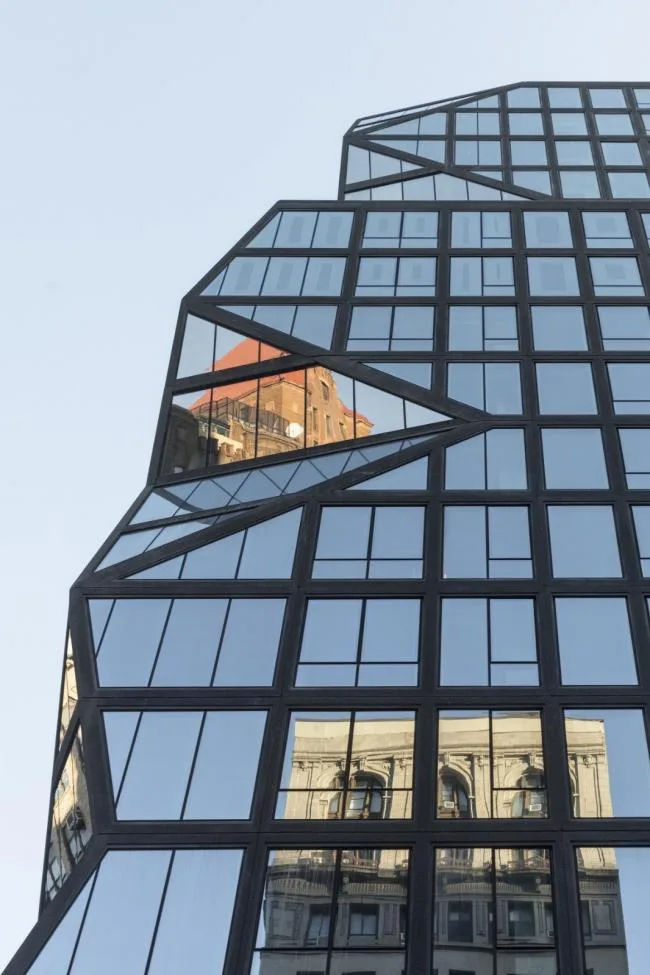 BIM建筑|立体派艺术融进汗青街区：纽约东22街121号公寓 / OMA