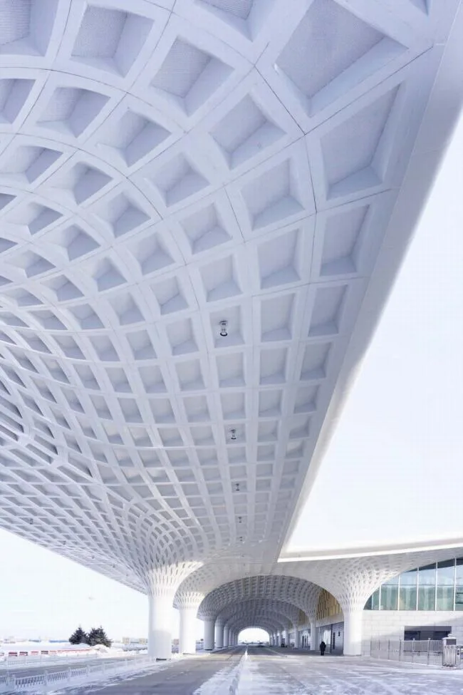 BIM建筑|金色白桦林涌起的连绵的海浪：呼伦贝尔海拉尔机场扩建工程 / 中国建筑设计院一合建筑设计研讨中间U10