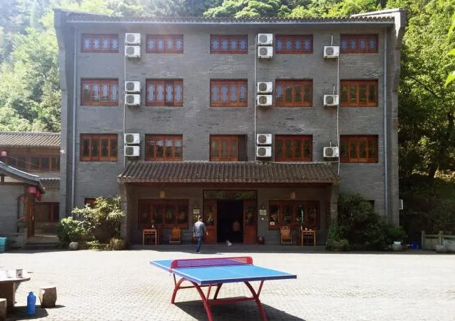 BIM建筑|重见山川——临安鱼乐山房平易近宿改革设计 / 久舍营造工作室