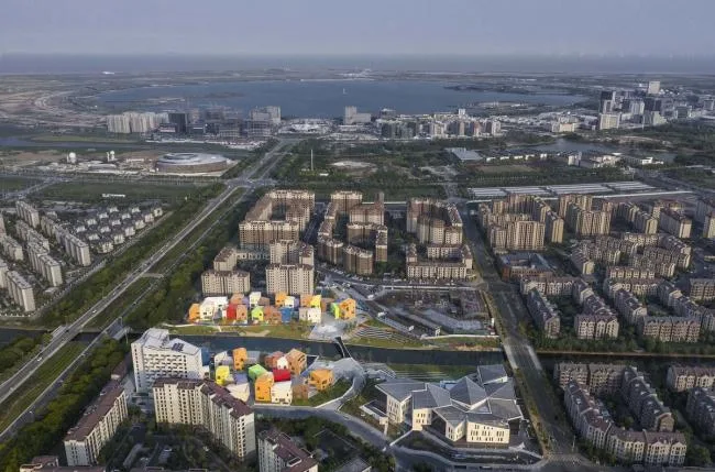 BIM建筑|老集市的味道，儿时记忆里的颜色：上海临港新城社区贸易中间 / 上海中房建筑设计