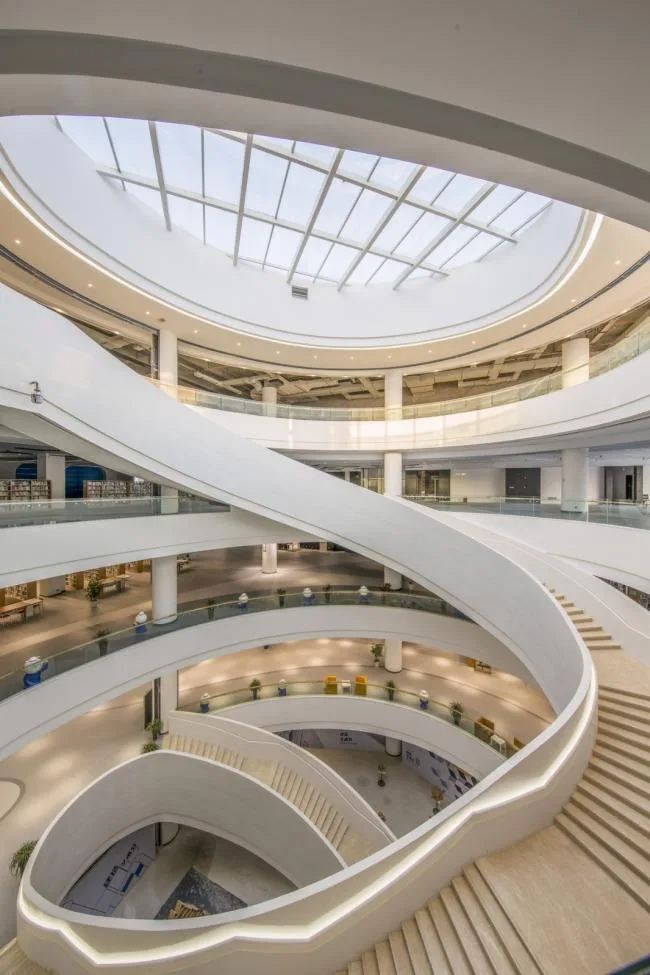 BIM建筑|宛若晶莹剔透的灯笼花瓣包裹花蕊：重庆房地产职业学院藏书楼 / 湃昂国际建筑设计参谋