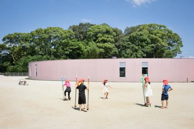 BIM建筑|山形围绕，活动的河道：日本 Subaru 幼儿园 / RFA+CFA