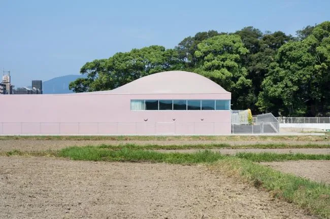 BIM建筑|山形围绕，活动的河道：日本 Subaru 幼儿园 / RFA+CFA