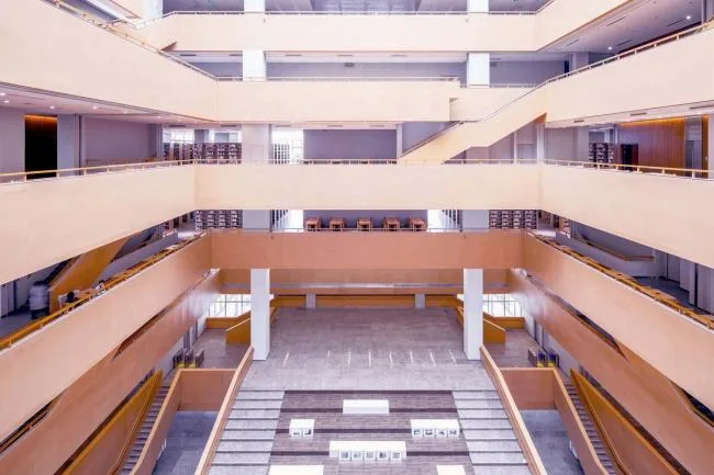 BIM建筑|沃野平原上的一盏“年夜红灯笼”：成都年夜学新藏书楼 / 中国建筑西南设计研讨院