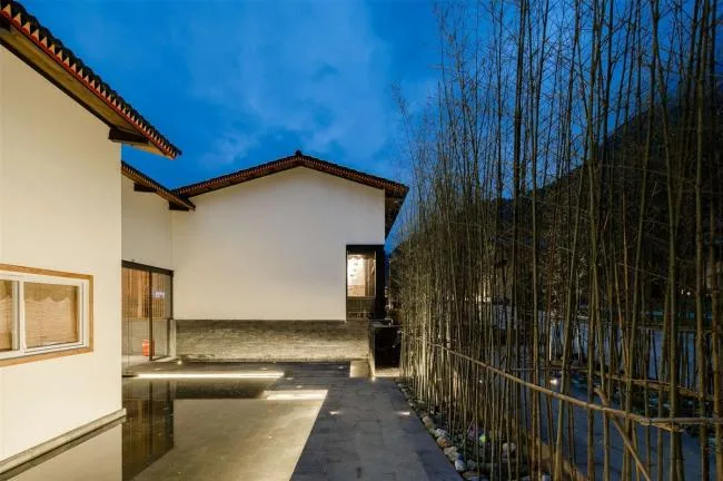 BIM建筑|邻接峡谷，融进聚落：黑竹沟禅驿精品酒店招待中间 / 研筑舍建筑设计
