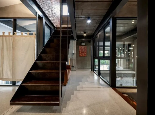 BIM建筑|泰国室第 713：一半栖身，一半不雅景 / Junsekino Architect and Design