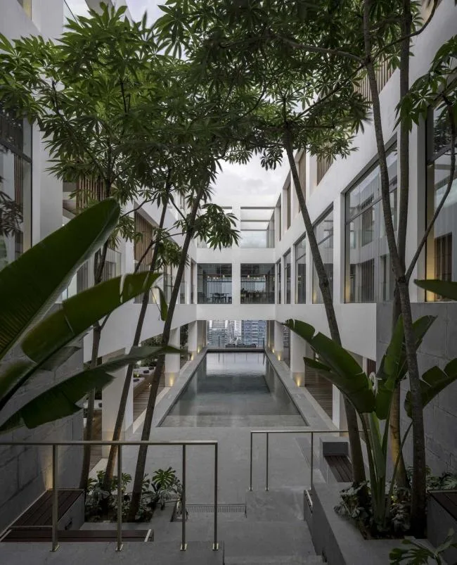 BIM建筑|吉隆坡阿丽拉孟沙酒店，内嵌的天井 / 如恩设计研讨室
