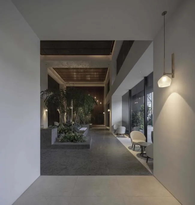 BIM建筑|吉隆坡阿丽拉孟沙酒店，内嵌的天井 / 如恩设计研讨室