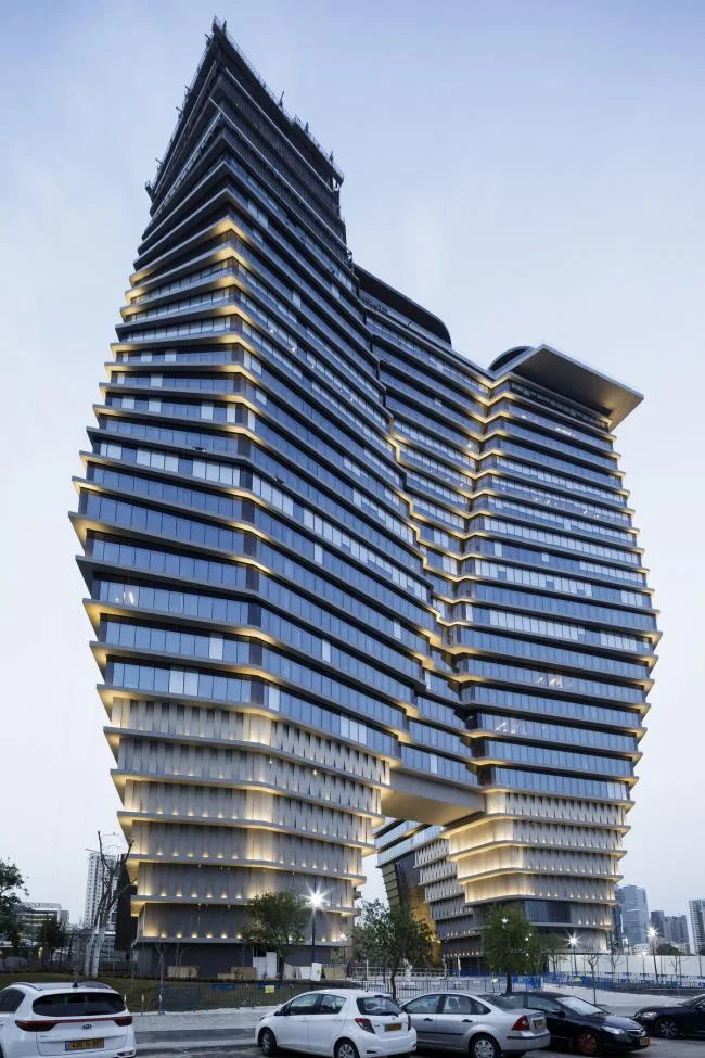 BIM建筑|倒置的冰山：ToHA 办公楼 / Ron Arad Architects
