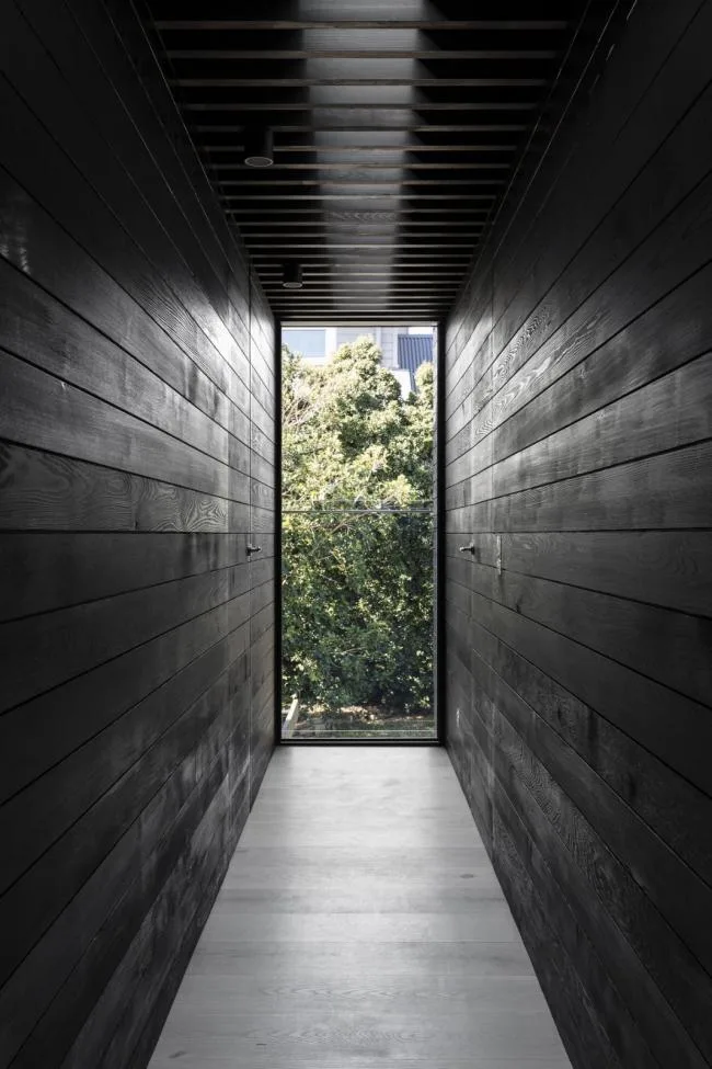 BIM建筑|口角几何修建成的儿童积木：双子顶别墅 / Benn & Penna Architecture