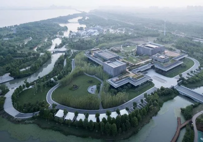 BIM建筑|消隐于天然，唐仲英基金会中国中间 / 浙江年夜学建筑设计研讨院