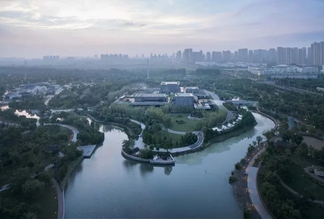 BIM建筑|消隐于天然，唐仲英基金会中国中间 / 浙江年夜学建筑设计研讨院