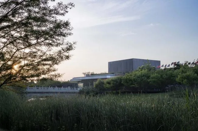 BIM建筑|消隐于天然，唐仲英基金会中国中间 / 浙江年夜学建筑设计研讨院