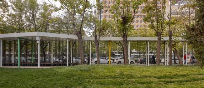 BIM建筑|重讲校园故事——北年夜附中本校及向阳将来黉舍两校园景不雅改革 / Crossboundaries