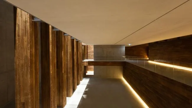 BIM建筑|原始朴实的诗意空间：葡萄酒博物馆 / Atelier 405