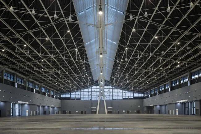 BIM建筑|石家庄国际会展中间，世界最年夜悬索构造展厅 / 清华年夜学建筑设计研讨院