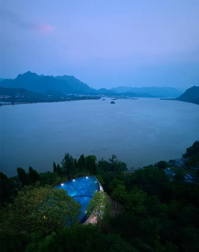 BIM建筑|星船——富春江干的空中泳池 / 中国美术学院景致建筑设计研讨总院
