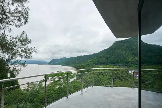 BIM建筑|星船——富春江干的空中泳池 / 中国美术学院景致建筑设计研讨总院