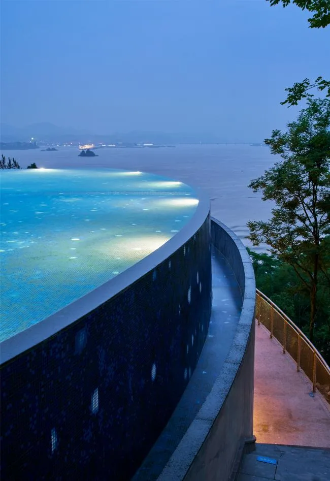 BIM建筑|星船——富春江干的空中泳池 / 中国美术学院景致建筑设计研讨总院