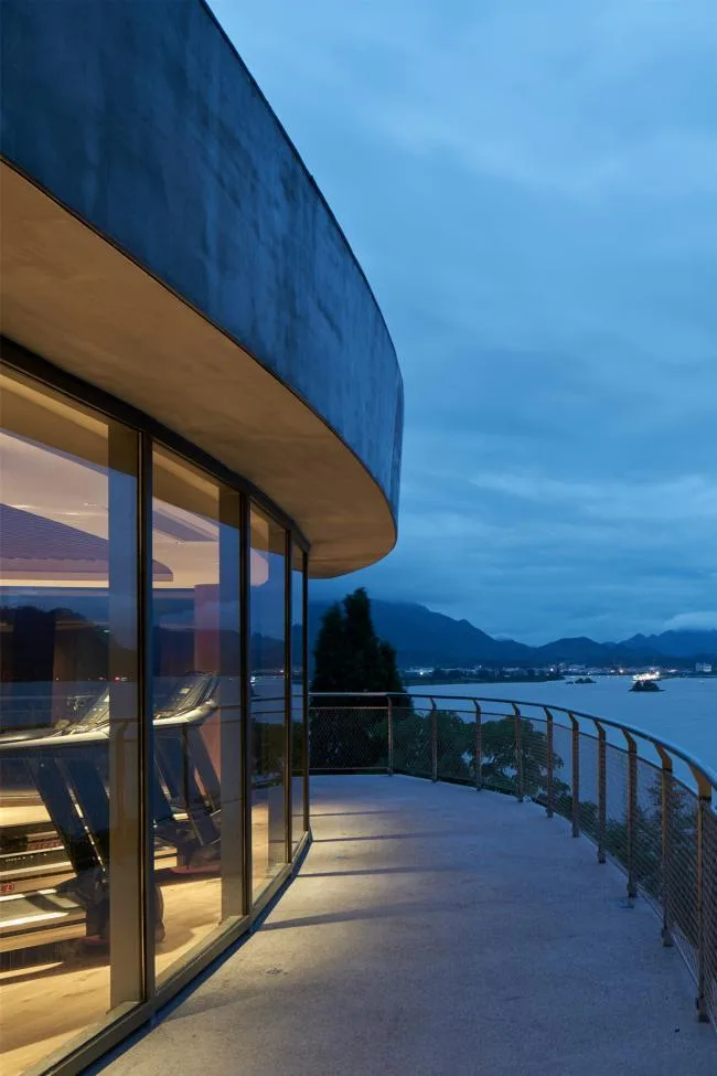 BIM建筑|星船——富春江干的空中泳池 / 中国美术学院景致建筑设计研讨总院