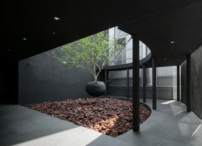 BIM建筑|灵活几何，如宇宙暗物资般神秘：Juun.J 旗舰店 / WGNB