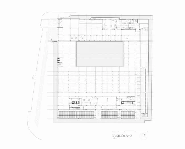 BIM建筑|如小伴侣般整洁排队：教师培训中间 / Ramón Fernández-Alonso