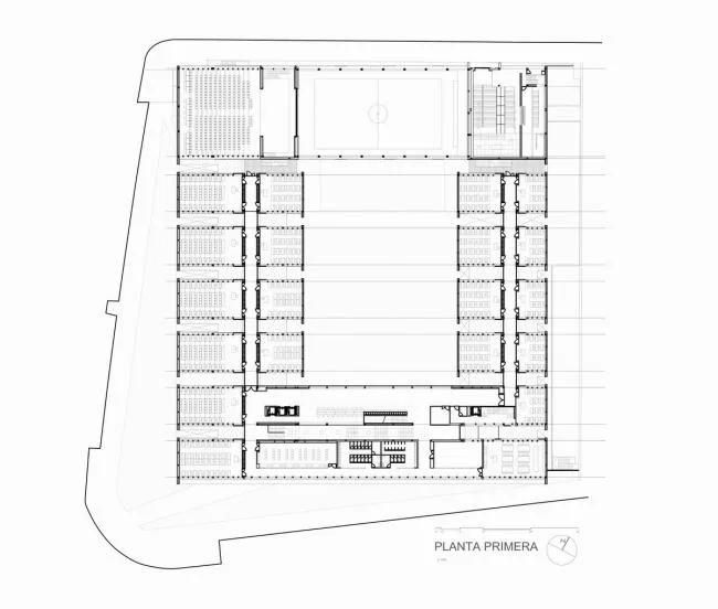 BIM建筑|如小伴侣般整洁排队：教师培训中间 / Ramón Fernández-Alonso