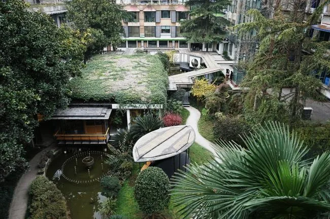 BIM建筑|侠客岛花圃岛天井更新 / 門口建筑工作室