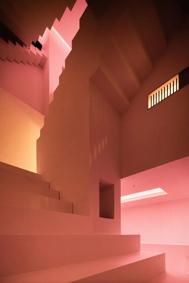 BIM建筑|京城最“美”摄影馆：IYZ爱燕子 / 恒田设计