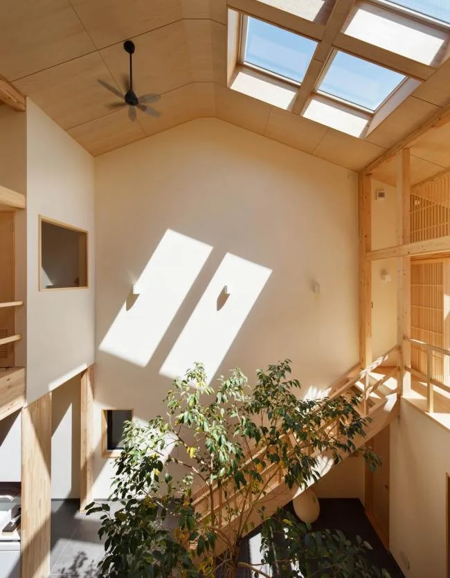 BIM建筑|京都之宅，将天井搬进家里 / 07BEACH