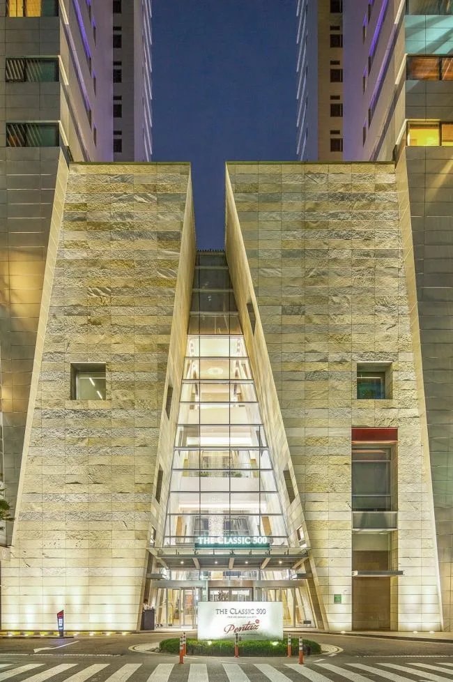 BIM建筑|城市中间的复合型养老社区——星城 MALL+THE CLASSIC 500 养老公寓设计实践 / JERDE 捷得