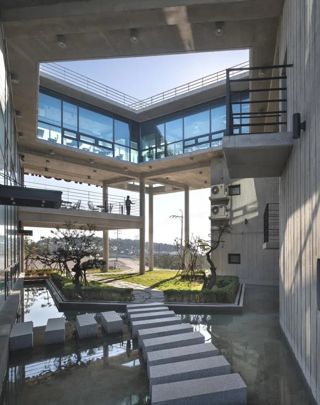 BIM建筑|朝阳东升，揽海天名胜：五角贸易楼 / ON Architecture