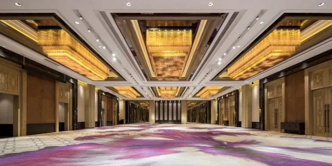 BIM建筑|享青山碧水景，彰古朴亲热貌：年夜理希尔顿酒店 / CCDI + WATG
