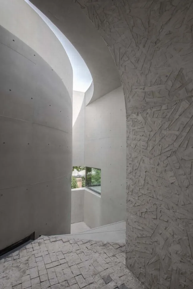 BIM建筑|朴实顽皮，中西合璧：南京艺术学院-砼展厅 / 上海中森建筑与工程设计